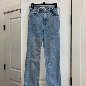 Abercrombie & Fitch Light Blue High-Rise Straight Jeans - Women